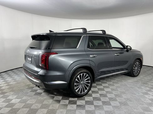 Used 2024 Hyundai Palisade Calligraphy image 7