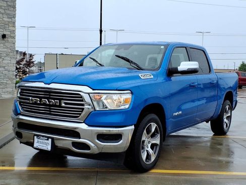Used 2024 RAM 1500 Laramie AWD/4WD image 2