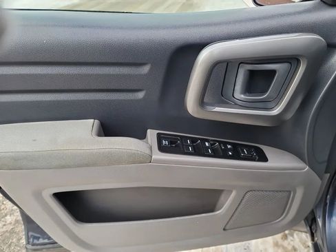 Used 2011 Honda Ridgeline RTS image 11