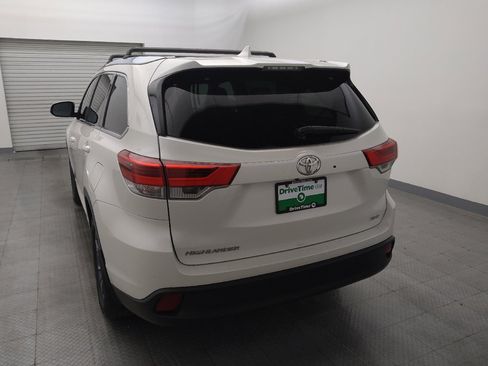 Used 2019 Toyota Highlander XLE image 6