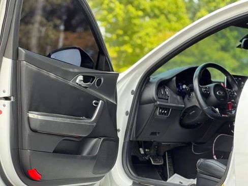 Used 2021 Kia Stinger GT RWD image 9