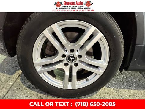 Used 2020 Mercedes-Benz GLB 250 4MATIC w/ Premium Package image 31