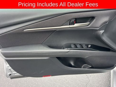 Used 2025 Toyota Camry LE FWD image 3