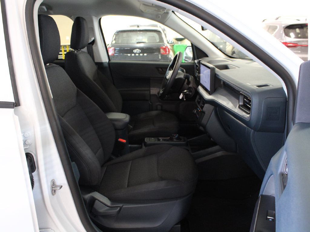 Used 2025 Ford Maverick XL FWD image 15