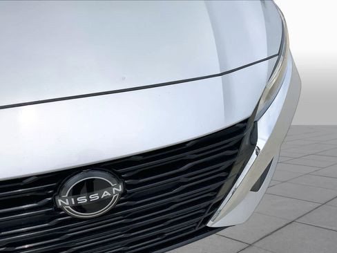 Used 2024 Nissan Altima 2.5 SV FWD image 29