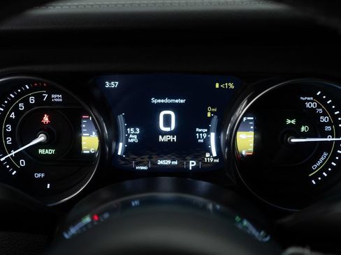 Used 2023 Jeep Wrangler Sahara w/ Cold Weather Group AWD/4WD image 15