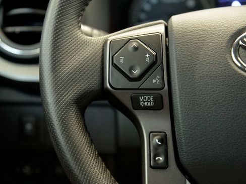 Used 2020 Toyota Tacoma TRD Off-Road AWD/4WD image 22