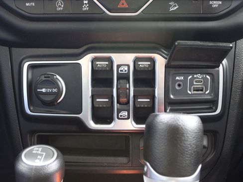 Used 2019 Jeep Wrangler Unlimited Sport S image 22