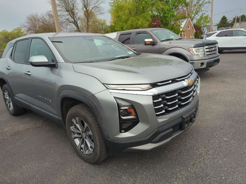 Used 2025 Chevrolet Equinox LT image 14