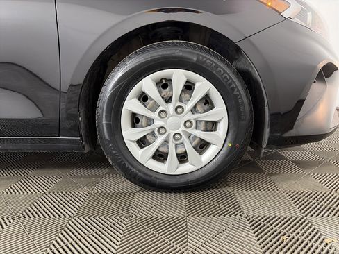 Used 2023 Kia Forte LX image 44