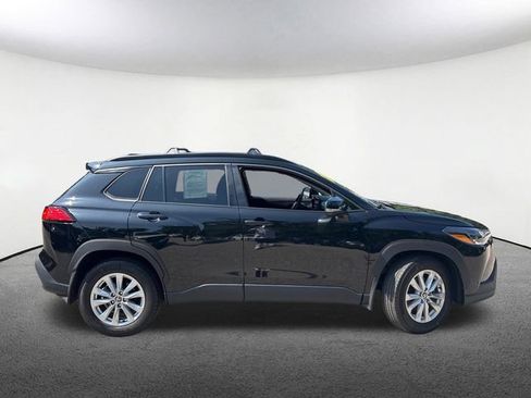 Used 2023 Toyota Corolla Cross LE w/ Moonroof Package AWD/4WD image 15