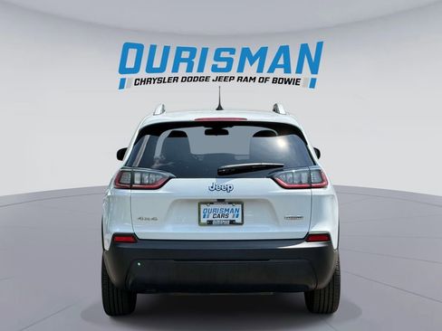 Used 2019 Jeep Cherokee Latitude w/ Popular Appearance Group AWD/4WD image 3