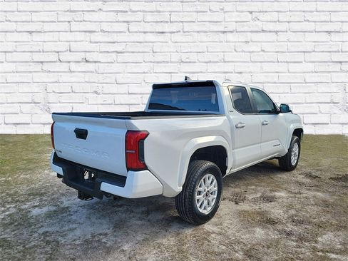 Used 2024 Toyota Tacoma SR5 image 2