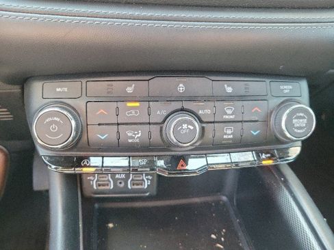 Used 2022 Dodge Durango GT AWD/4WD image 13