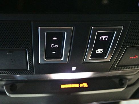 Used 2023 Land Rover Defender 110 X image 71