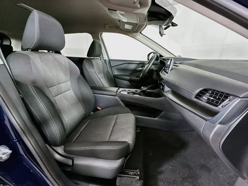 Used 2025 Nissan Rogue SV FWD image 30