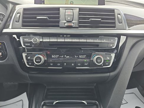 Used 2018 BMW 330i Sedan RWD image 27