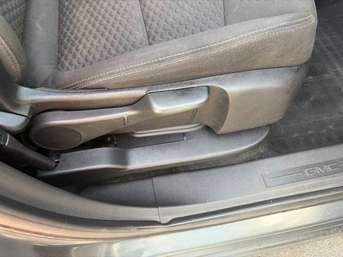 Used 2019 GMC Terrain SLE w/ LPO, Floor Liner Package AWD/4WD image 37