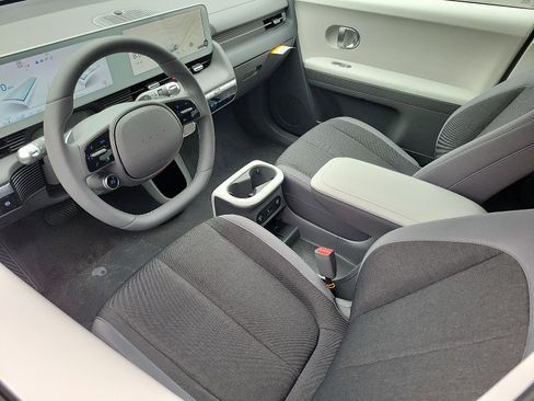 New 2024 Hyundai Ioniq 5 SEL AWD/4WD image 3