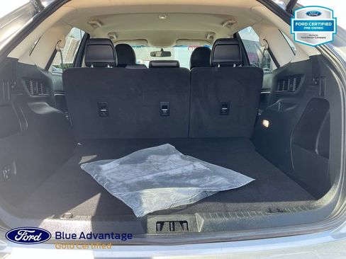 Certified 2018 Ford Edge SEL w/ Equipment Group 201A AWD/4WD image 21