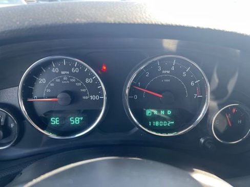 Used 2016 Jeep Wrangler Unlimited Sahara image 5