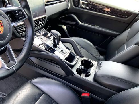 Used 2019 Porsche Cayenne AWD/4WD image 15