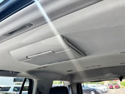 Used 2019 GMC Yukon SLT AWD/4WD image 14