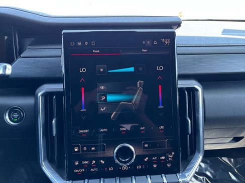Certified 2024 GMC Acadia Elevation AWD/4WD image 21