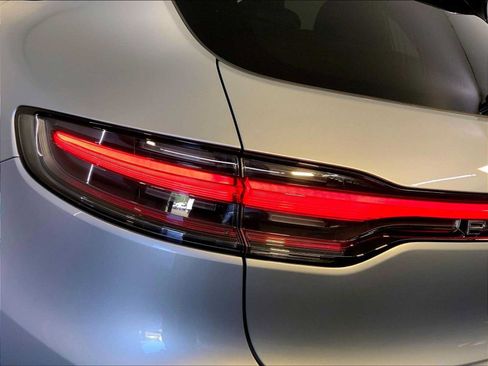Certified 2026 Porsche Macan AWD/4WD image 30