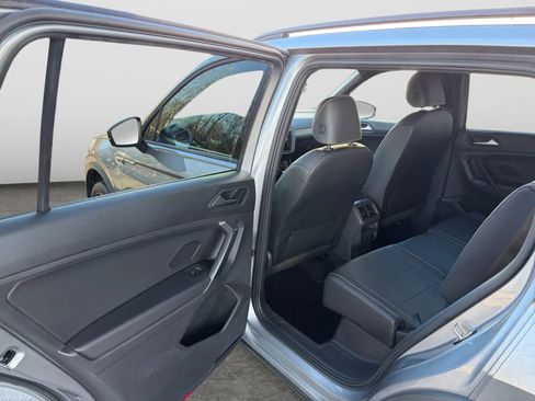 Used 2021 Volkswagen Tiguan SE R-Line w/ 3rd Row Seat Package image 10