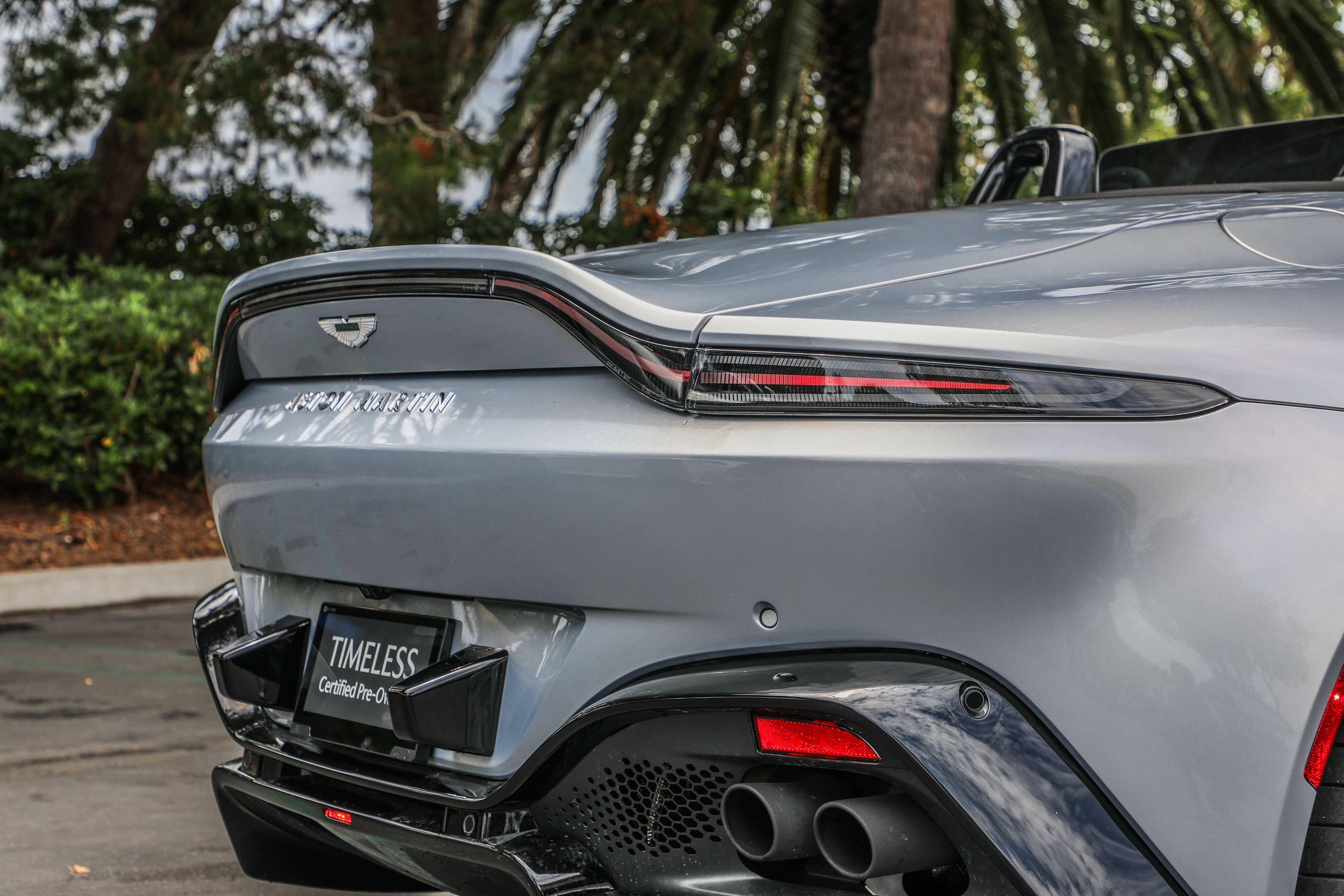 Used 2023 Aston Martin V8 Vantage Roadster RWD image 29