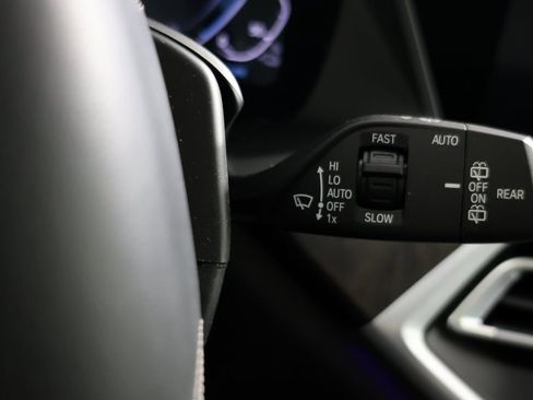 Used 2022 BMW X5 xDrive45e w/ Climate Comfort Package image 28