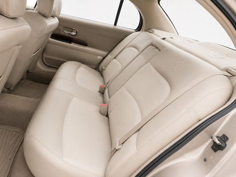 Used 2003 Buick Le Sabre Limited w/ Celebration Edition Package FWD image 7