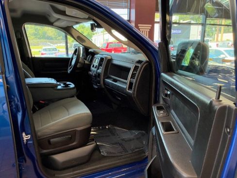Used 2019 RAM 1500 Express AWD/4WD image 27
