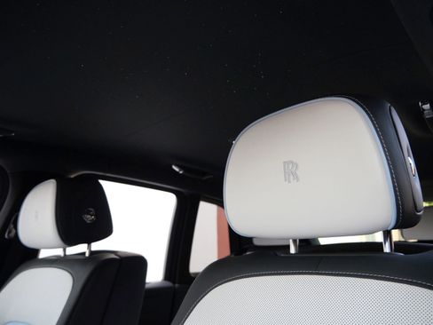 New 2026 Rolls-Royce Cullinan AWD/4WD image 10