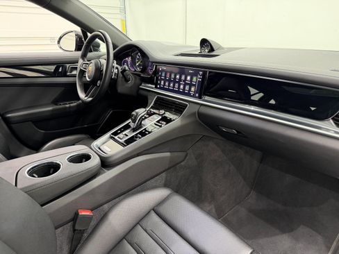 Certified 2023 Porsche Panamera 4 image 24