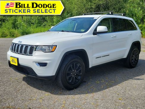 Used 2021 Jeep Grand Cherokee Laredo AWD/4WD image 1