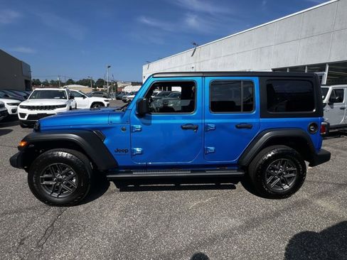 Used 2026 Jeep Wrangler Unlimited Sport AWD/4WD image 6