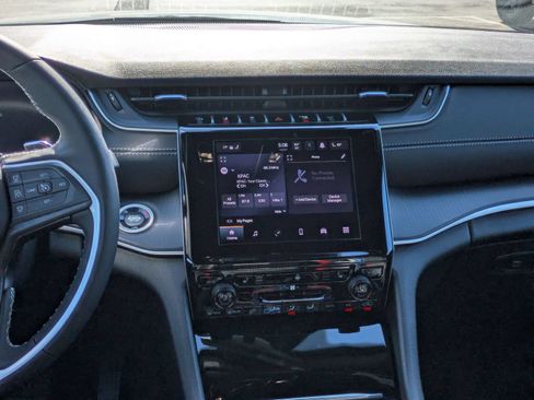 New 2025 Jeep Grand Cherokee Altitude RWD image 15