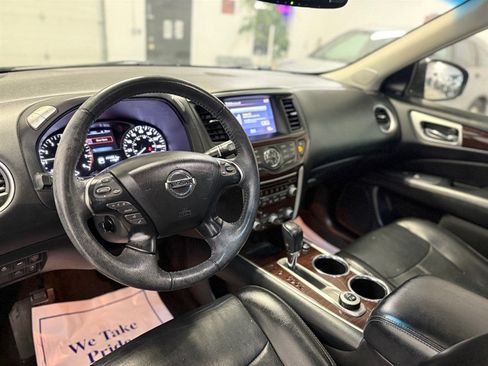 Used 2015 Nissan Pathfinder Platinum image 15
