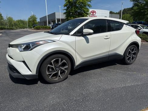 Used 2019 Toyota C-HR Limited image 2