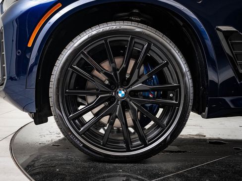 New 2026 BMW X5 M60i image 13