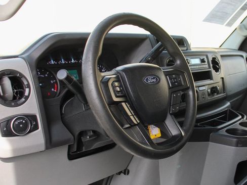 Used 2023 Ford E-450 and Econoline 450 Super Duty w/ Power Windows & Locks Group RWD image 22