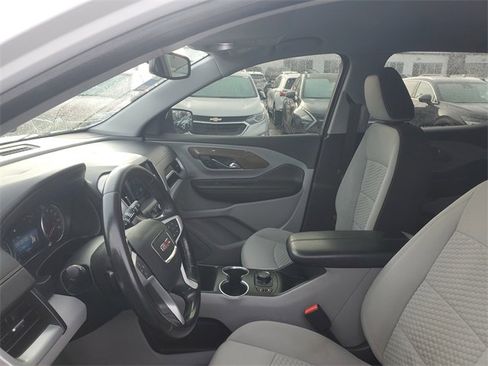 Used 2019 GMC Terrain SLE w/ Driver Convenience Package image 17