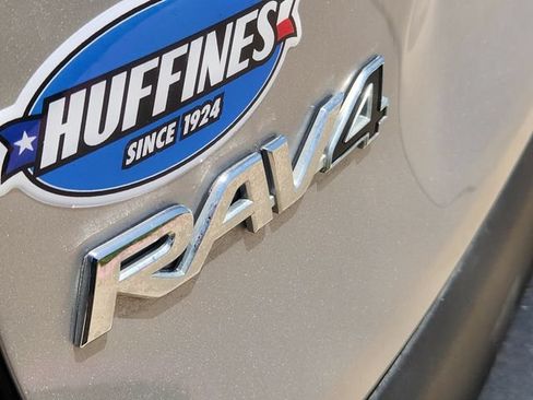 Used 2023 Toyota RAV4 XLE w/ Convenience Package FWD image 11