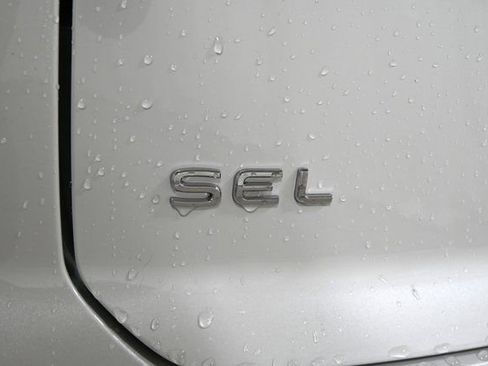 New 2025 Volkswagen Atlas Cross Sport SEL image 19