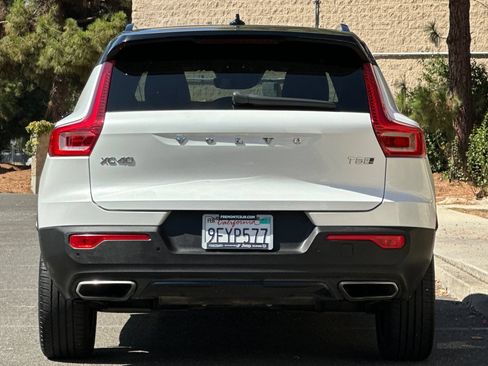 Used 2019 Volvo XC40 T5 R-Design AWD/4WD image 4