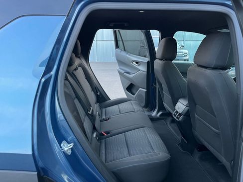 Used 2025 Chevrolet Equinox LT image 25