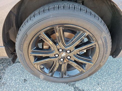 Used 2022 Ford Edge ST-Line w/ Class II Trailer Tow Package image 8