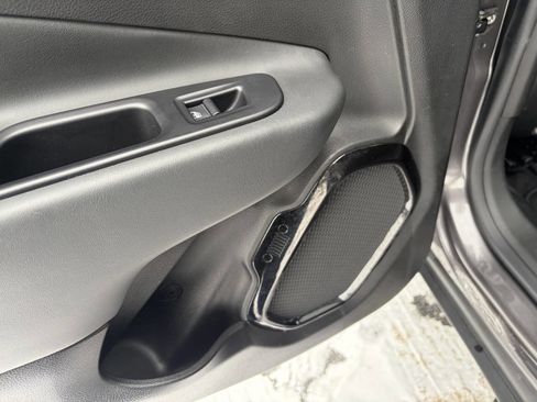 Used 2018 Jeep Renegade Altitude image 29